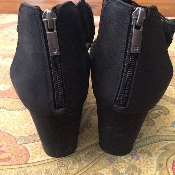 Lucky Brand Sandal - Picture 3 of 5